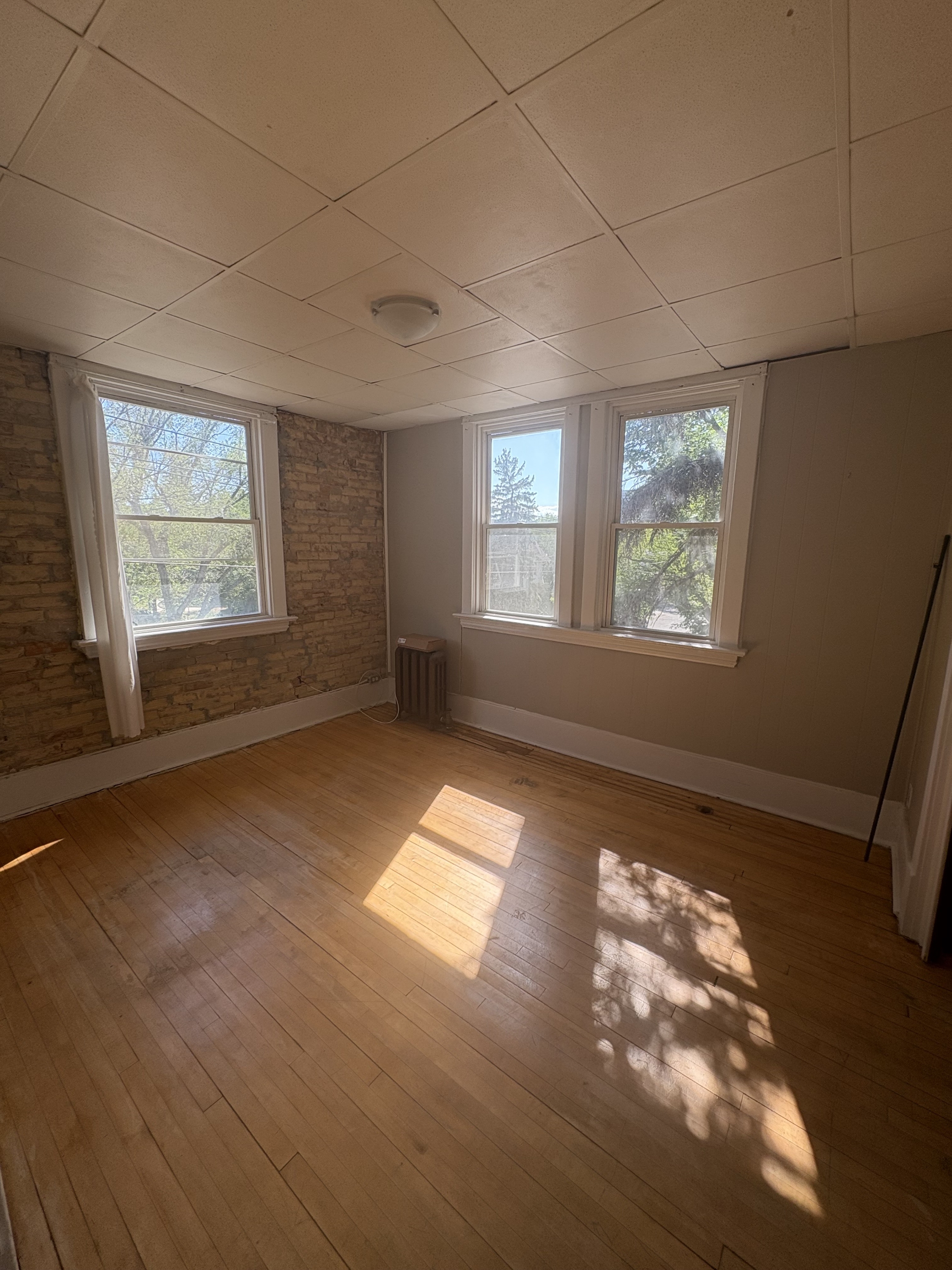 2275 Lorne Street - 20